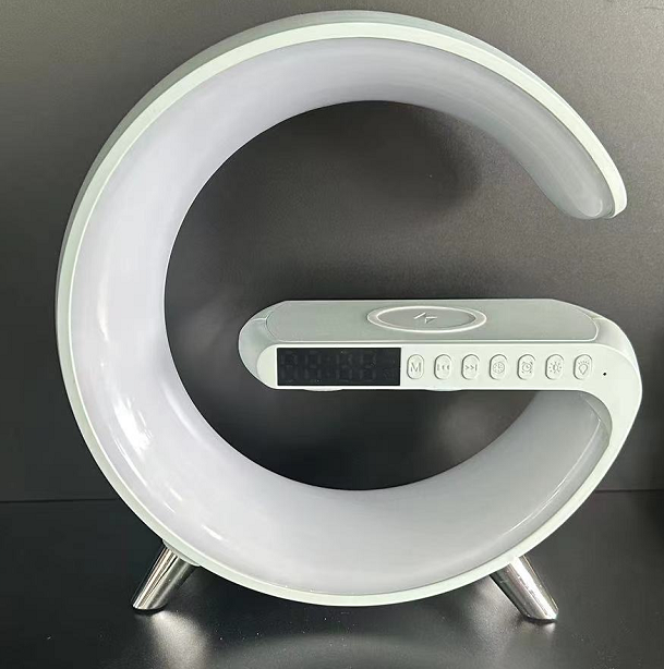 Appstyrd multi-lampa med laddfuktion, högtalare och väckarklocka